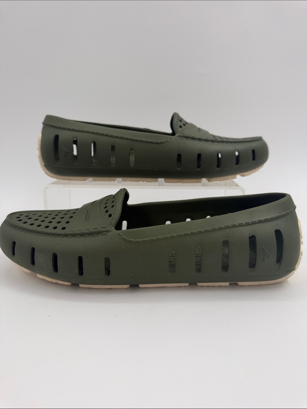 Floafers Women's Size 7.0 Driver Foam Slip On Shoe Olive Green